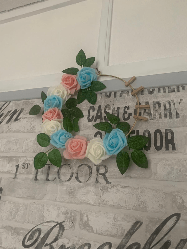 Mon grand accroche photo de rose en mousse bleu /blanc/rose
