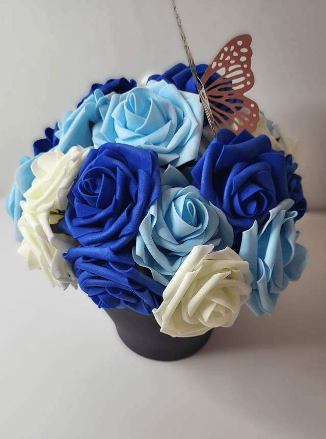 Mon pot de roses aux trois couleurs bleu (taille moyenne)