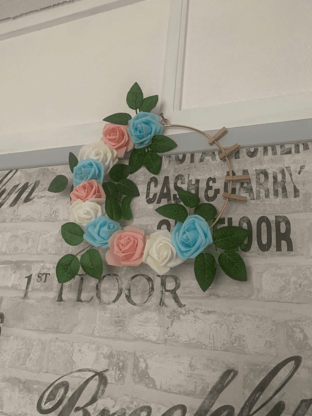 Mon grand accroche photo de rose en mousse bleu /blanc/rose